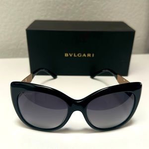 BULGARIA BVLGARI Sunglasses black with beautiful gold with crystal sides